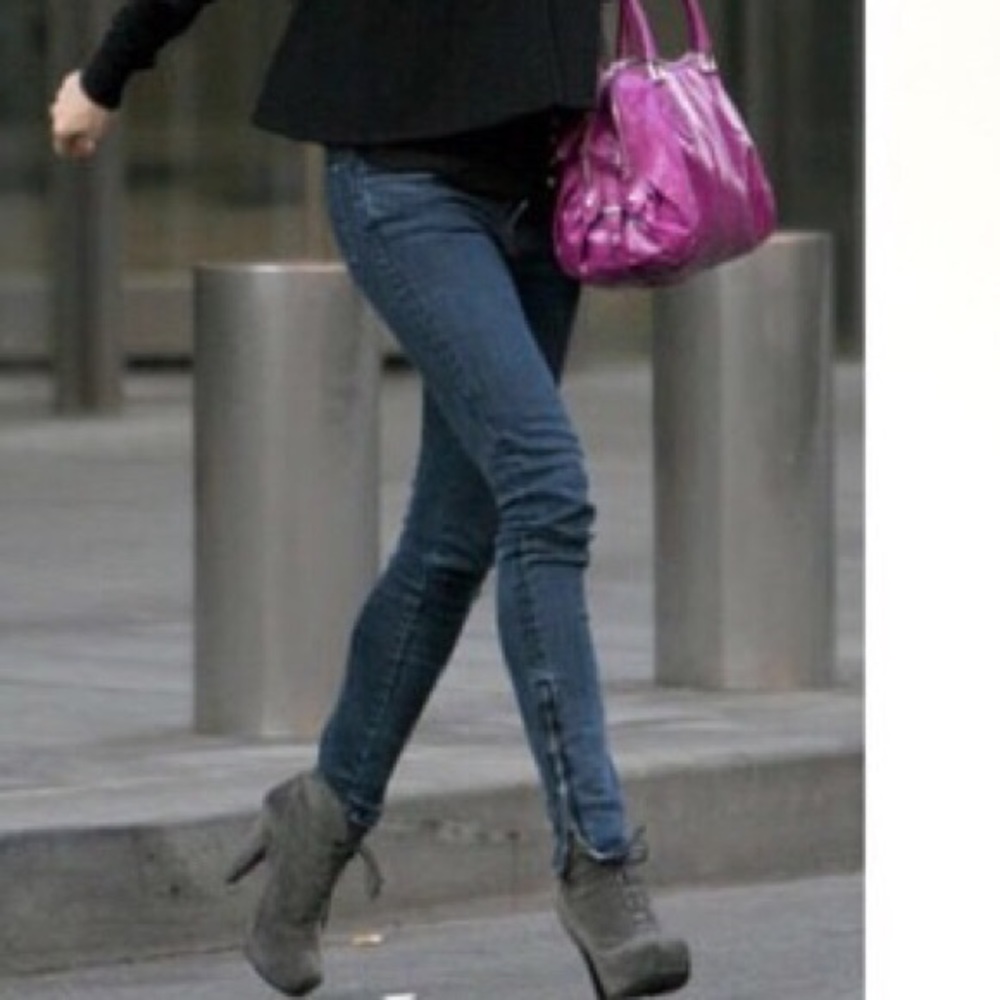 J Brand “The Deal” Size 25 *Like New* Worn once